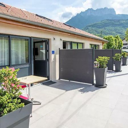 Domaine Des Ecuries - Appartements Meubles A טלואר מראה חיצוני תמונה