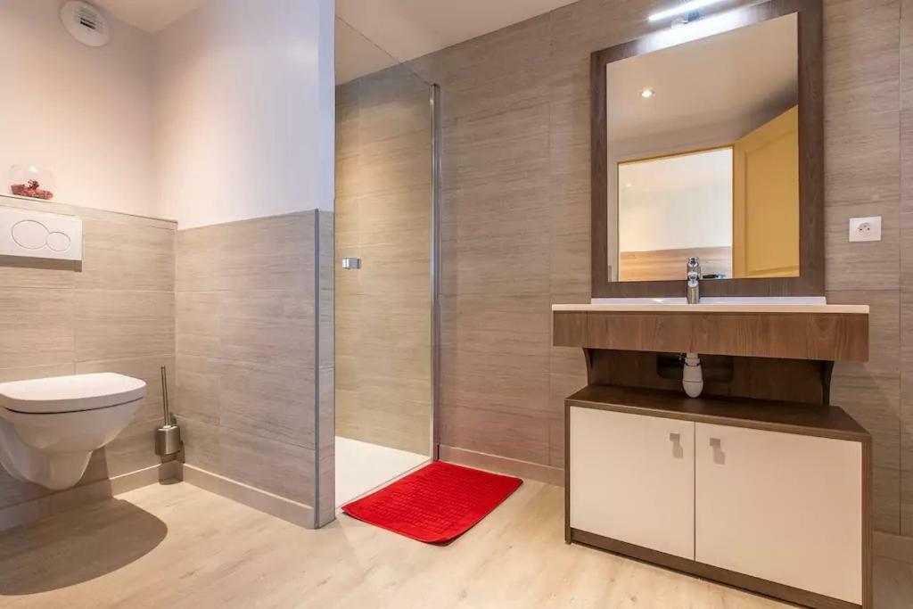 Domaine Des Ecuries - Appartements Meubles A טלואר מראה חיצוני תמונה