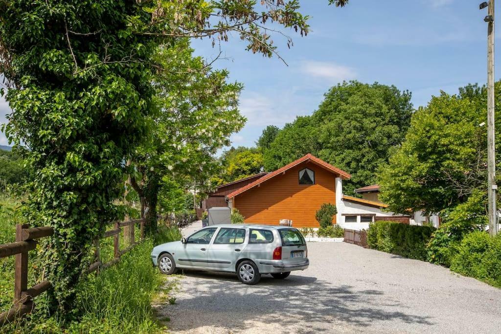 Domaine Des Ecuries - Appartements Meubles A טלואר מראה חיצוני תמונה