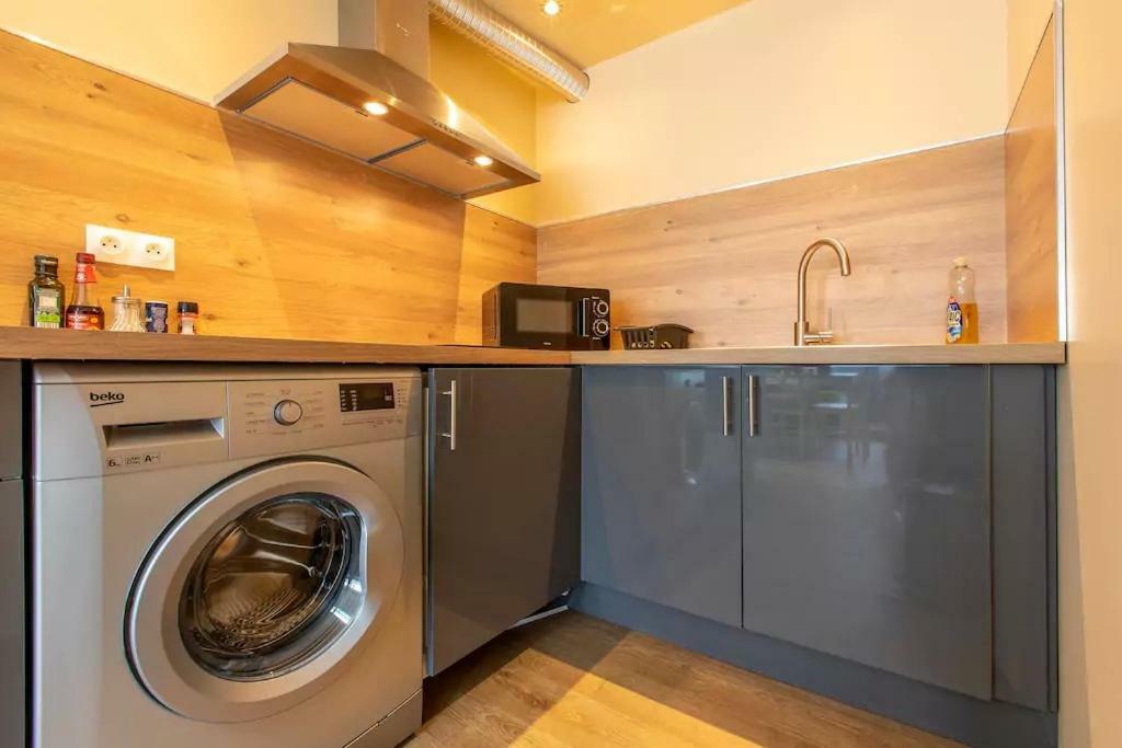 Domaine Des Ecuries - Appartements Meubles A טלואר מראה חיצוני תמונה